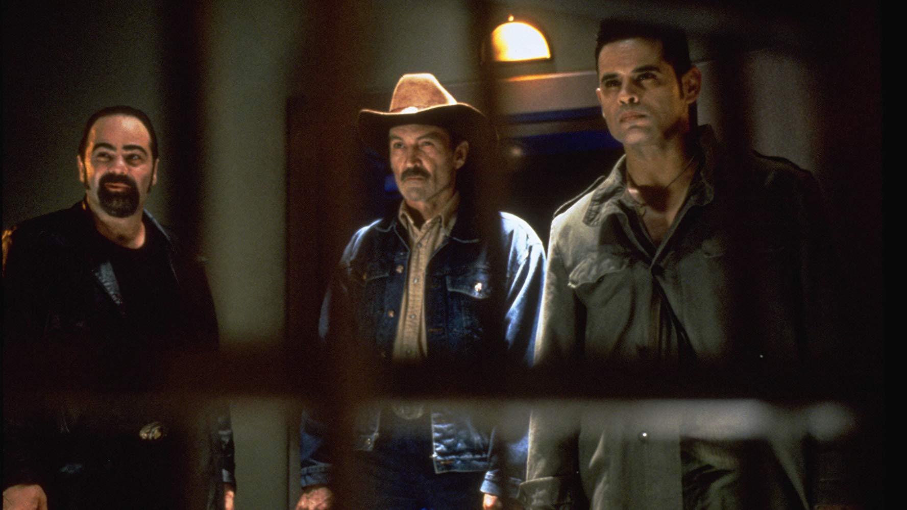 Bank robbers (l to r) Duane Whitaker, Muse Watson and Raymond Cruz in From Dusk Till Dawn 2: Texas Blood Money (1999)