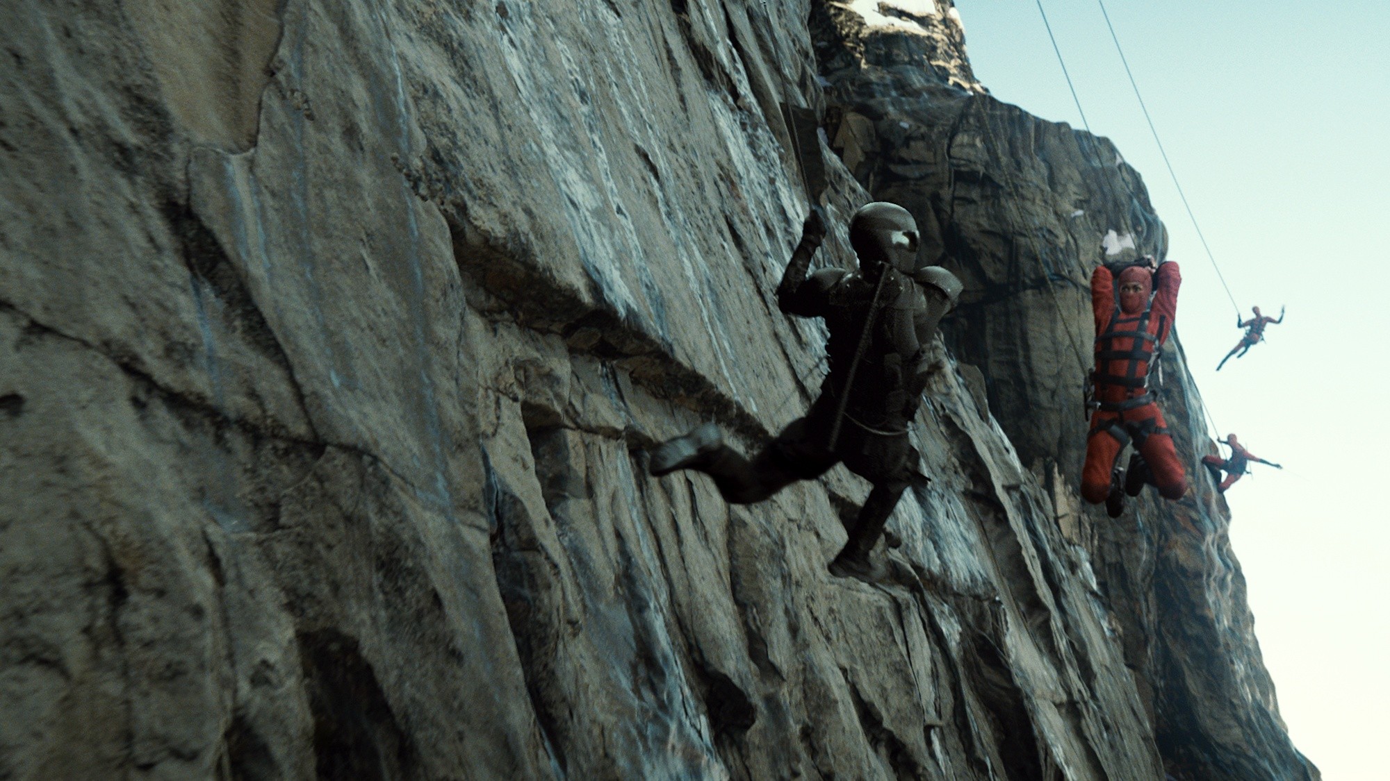 Afight with ninja on the side of a Himalayan mountain in G.I. Joe: Retaliation (2013)