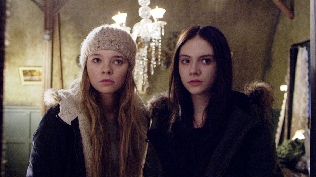 Sisters Vera (Taylor Hickson) and Beth (Emilia Jones) in Ghostland (2018)