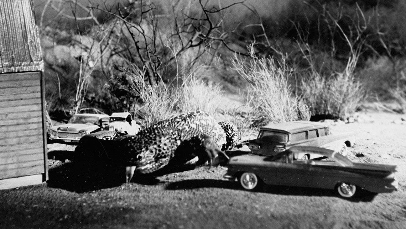 The giant gila attacks model cars in The Giant Gila Monster (1959)