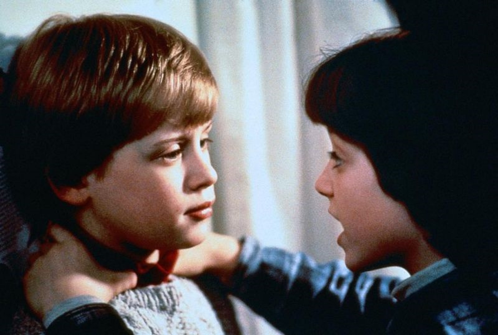 Elijah Wood tries to strangle Macaulay Culkin in The Good Son (1993)