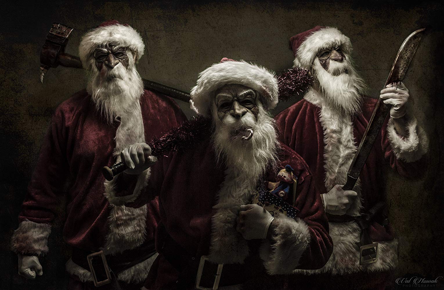 Three psycho Santas in Good Tidings (2016)