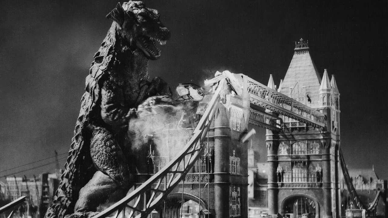 The Gorgo attacks the Tower Bridge in Gorgo (1961)