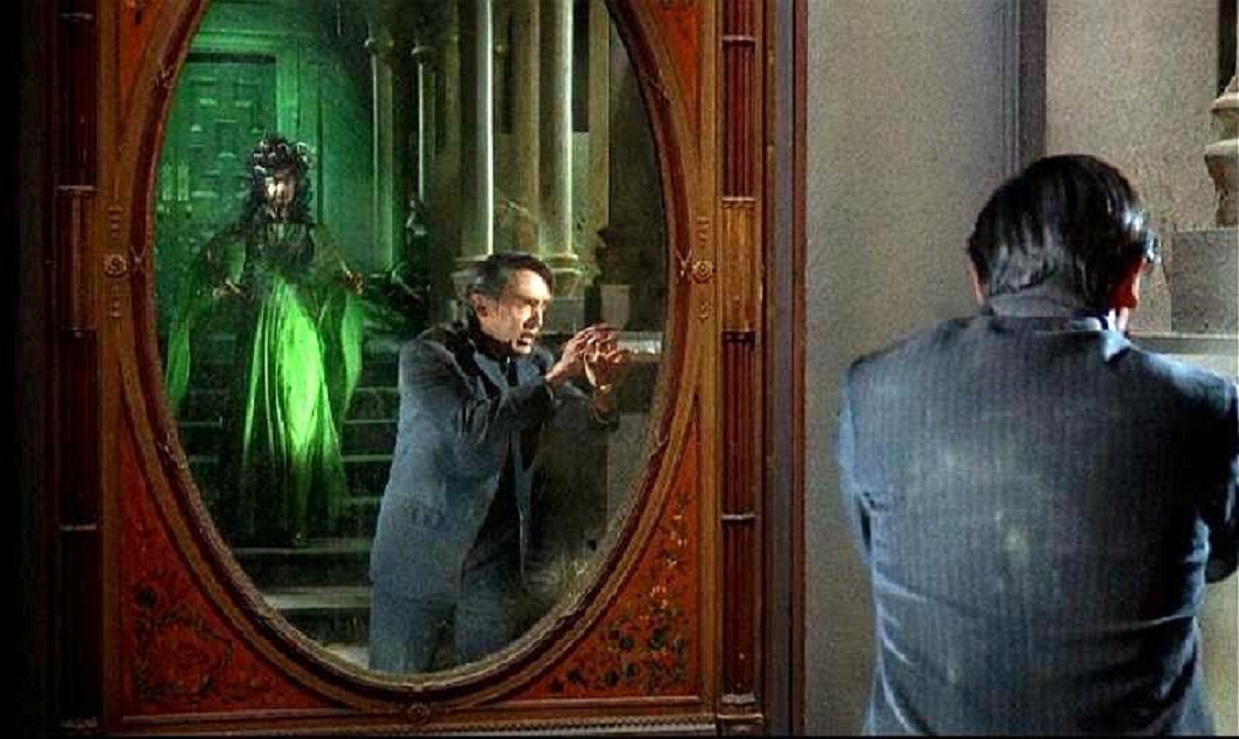 The Gorgon (Prudence Hyman) appears to Richard Pasco in The Gorgon (1964)
