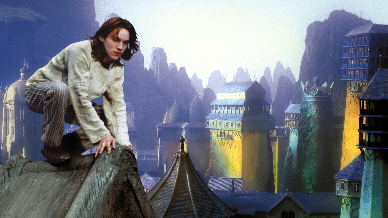 Steerpike (Jonathan Rhys Meyers) in Gormenghast (2000)