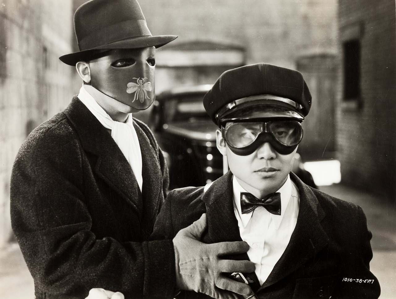 The Green Hornet (Gordon Jones) and Kato (Keye Luke) in The Green Hornet (1940)