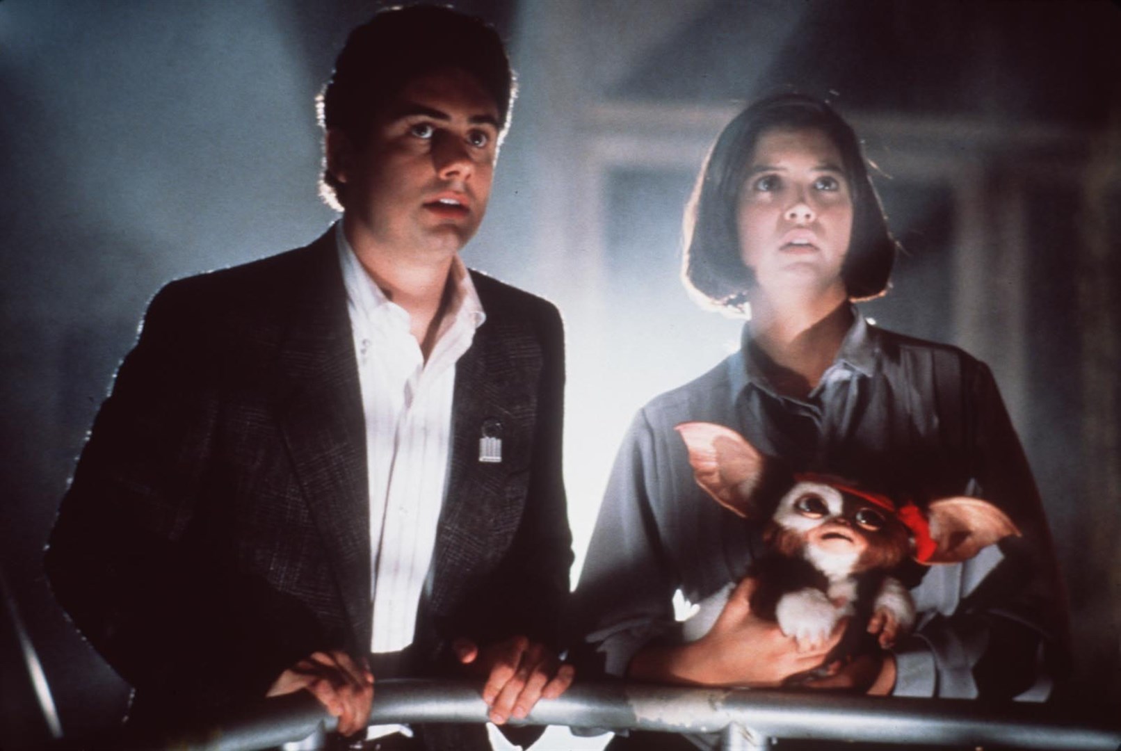 Zach Galligan, Phoebe Cates and Gizmo back for more in Gremlins 2: The New Batch (1990)