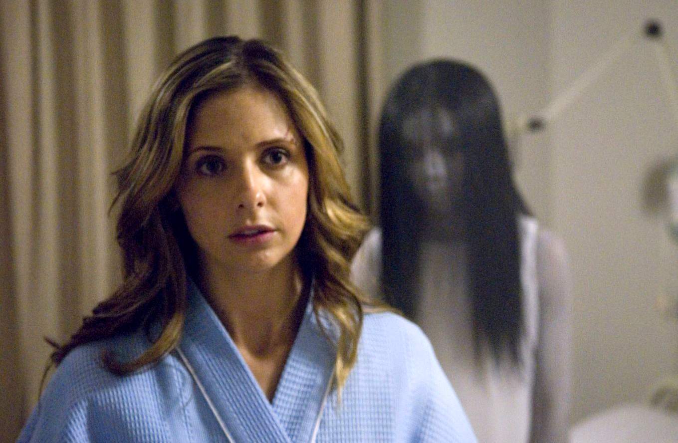 Karen Davis (Sarah Michelle Gellar) still haunted by Kayako in The Grudge 2 (2006)