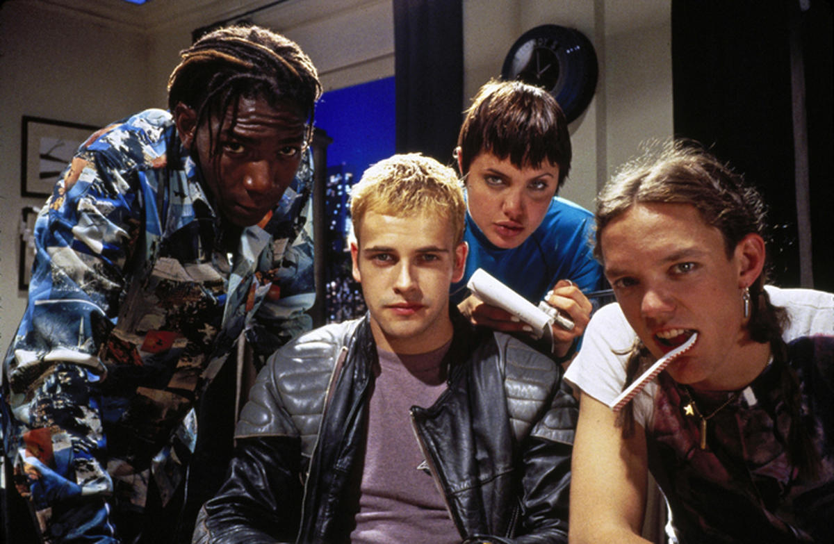 Laurence Mason, Jonny Lee Miller, Angelina Jolie and Matthew Lillard in Hackers (1995)