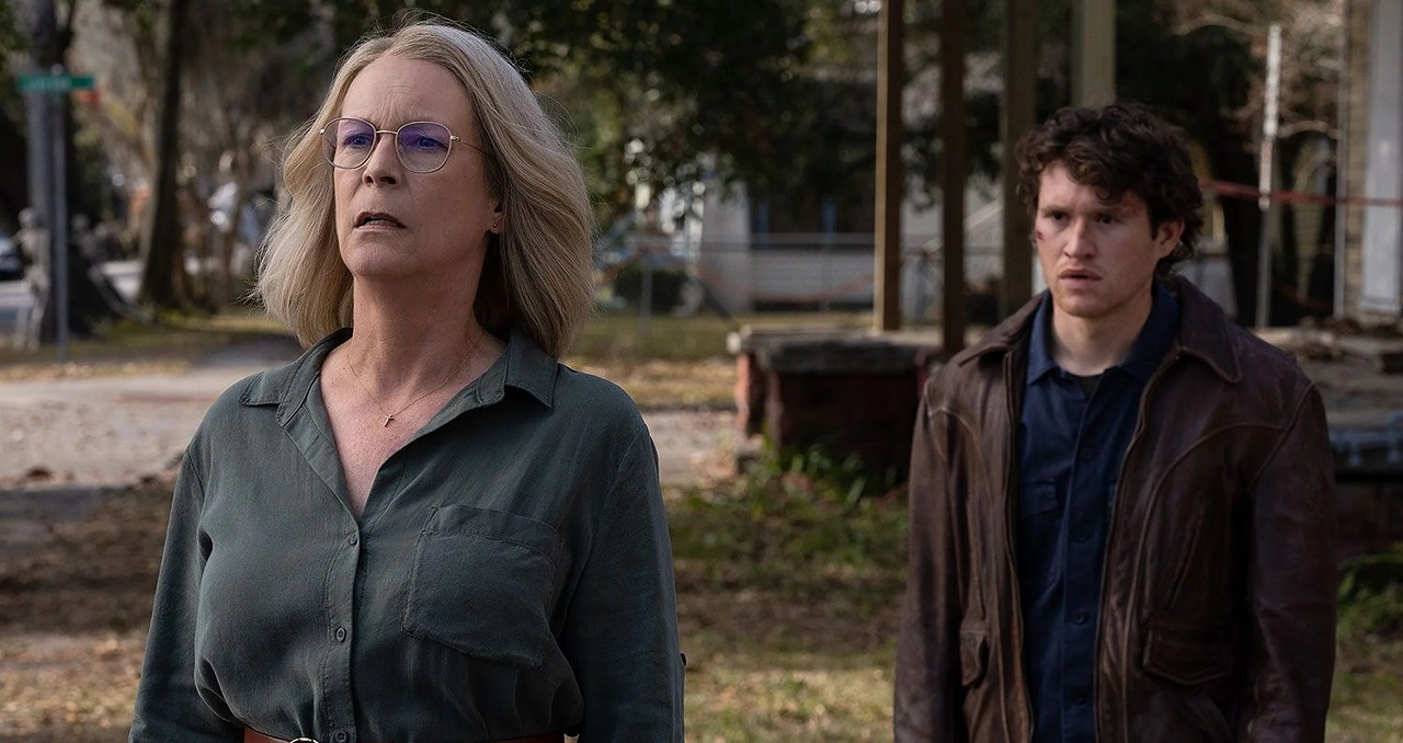 Laurie Strode (Jamie Lee Curtis) and Corey Cunningham (Rohan Campbell) in Halloween Ends (2022)
