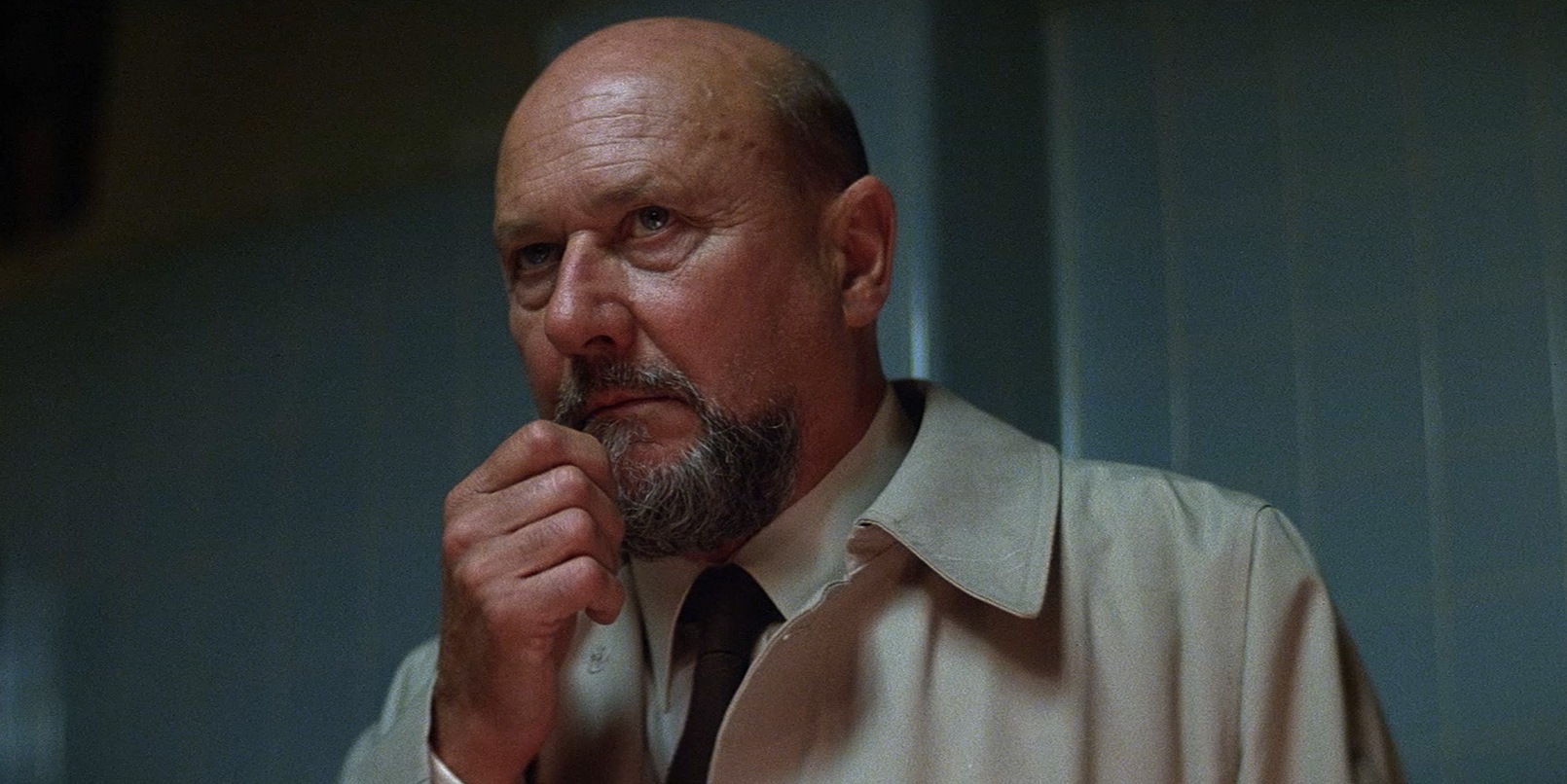 Dr Loomis (Donald Pleasence) in Halloween II (1981)