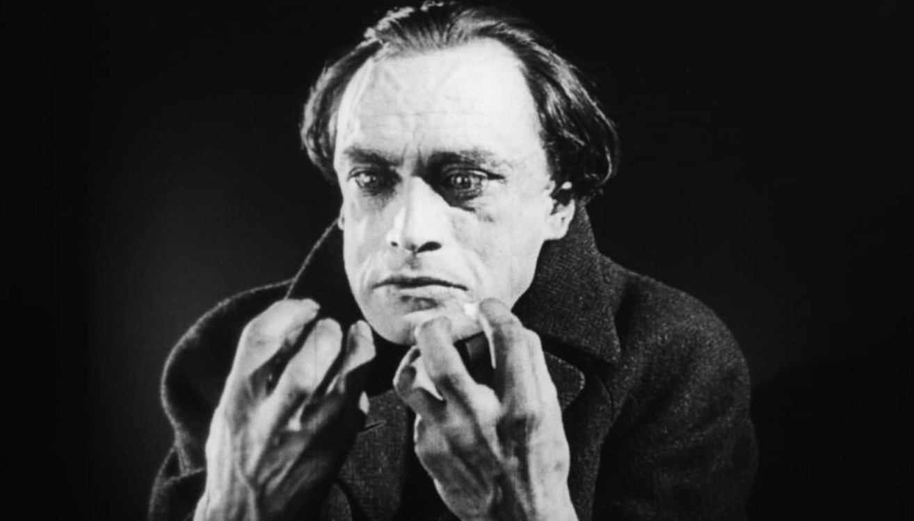 Conrad Veidt as pianist Paul Orlac with possessed hands in The Hands of Orlac (1924)