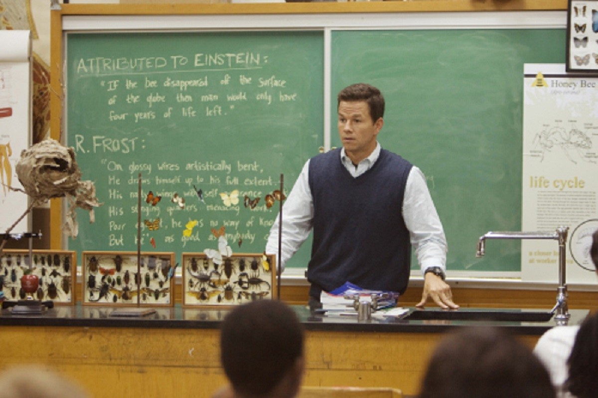 Mark Wahlberg as science teacher Elliot Moore in The Happening (2008)