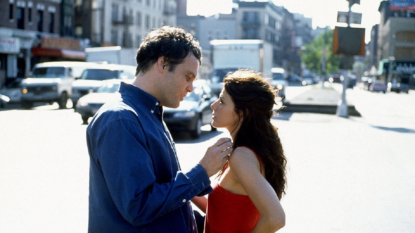 Marisa Tomei and Vincent D'Onofrio in Happy Accidents (2000)