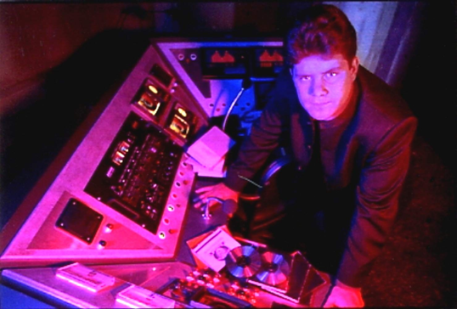 Harrison Bergeron (Sean Astin) takes over the tv studio in Harrison Bergeron (1995)