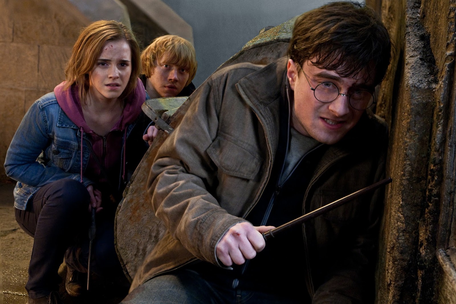Hermione Granger (Emma Watson), Ron Weasley (Rupert Grint) and Harry Potter (Daniel Radcliffe) ready for the final showdown in Harry Potter and the Deathly Hallows Part 2 (2011)
