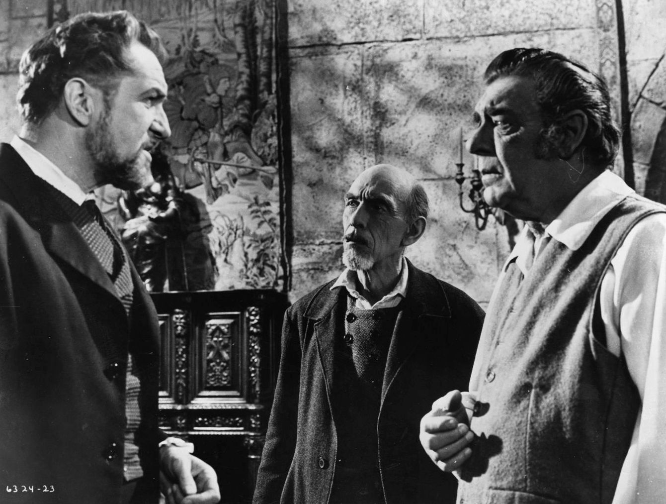 Vincent Price, John Dierkes, Lon Chaney Jr in The Haunted Palace (1963)