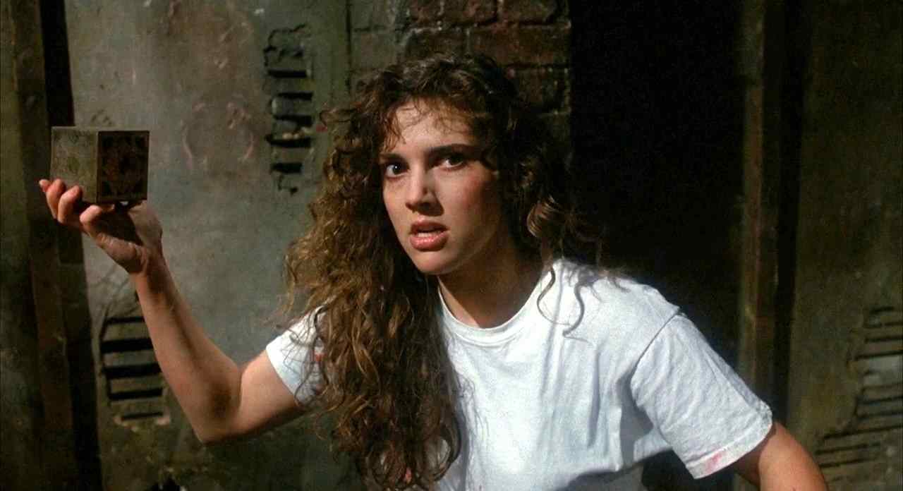 Ashley Laurence with Lament Configuration in Hellraiser (1987)