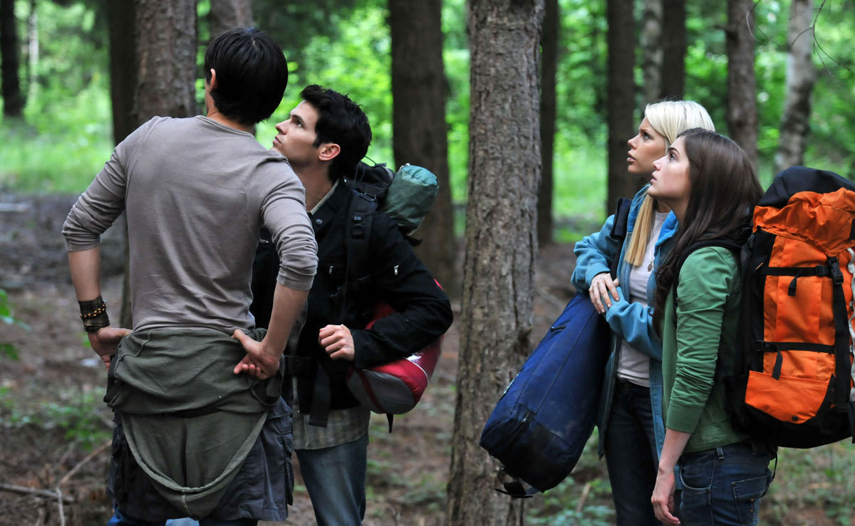 Alex Wyndham, Tad Hilgenbrinck, Sophie Monk, Janet Montgomery in The Hills Run Red (2009)