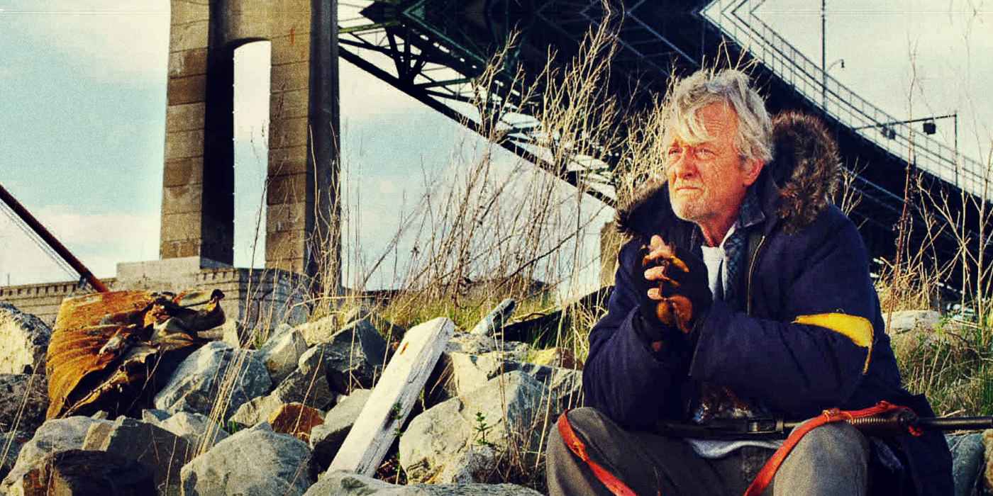 A homeless Rutger Hauer in Hobo with a Shotgun (2011)