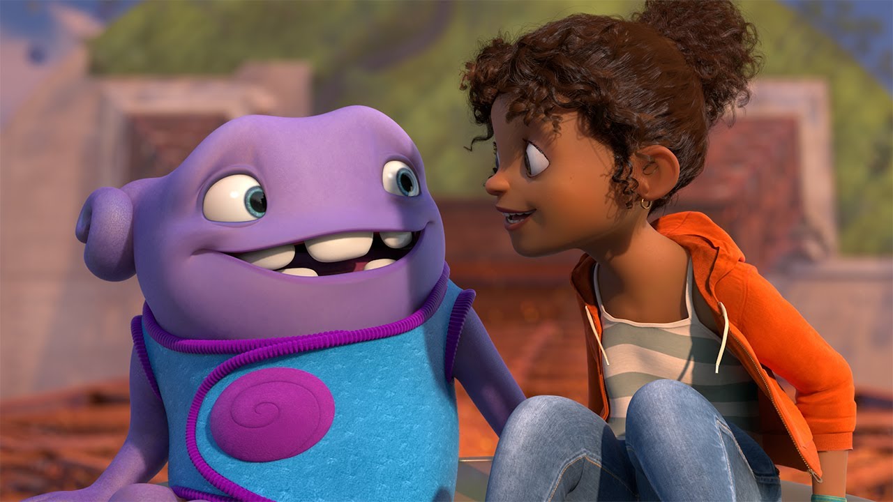 The alien visitor OH (voiced by Jim Parsons) and his human friend Tip (voiced by Rihanna) in Home (2015)