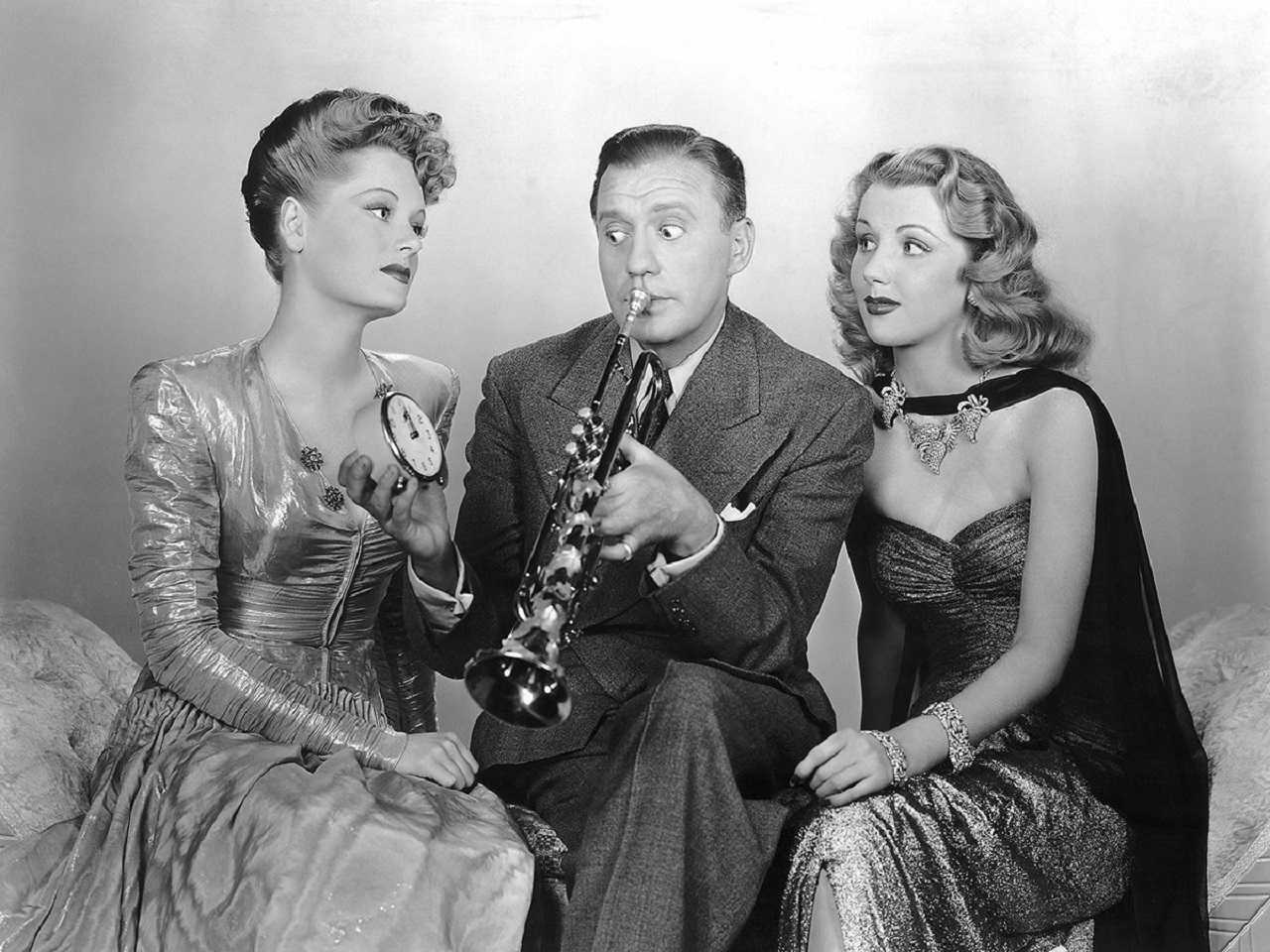 Jack Benny , Alexis Smith and Dolores Moran in The Horn Blows at Midnight (1942)