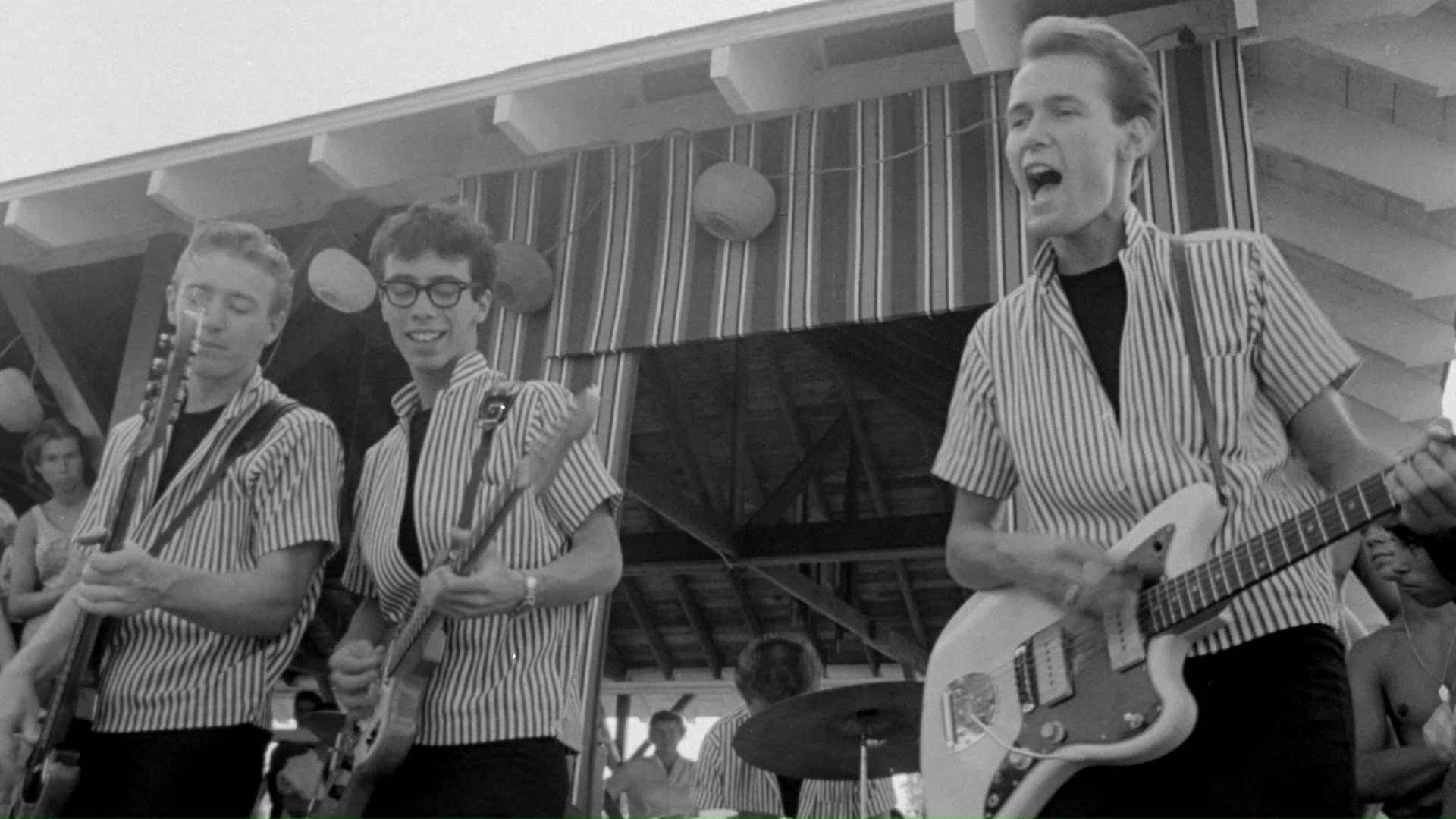 The entirely forgotten rock'n'roll band The Del-Aires in The Horror of Party Beach (1964)