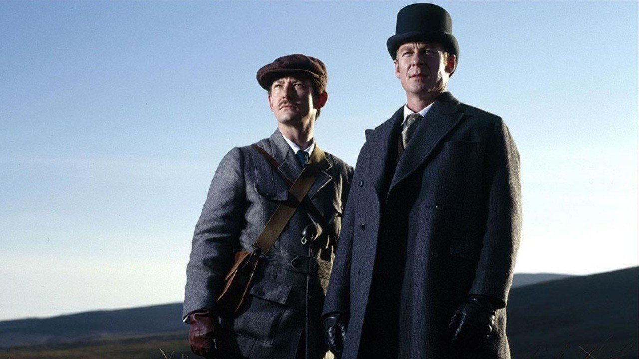 Dr Watson (Ian Hart) and Sherlock Holmes (Richard Roxburgh) in The Hound of the Baskervilles (2002)