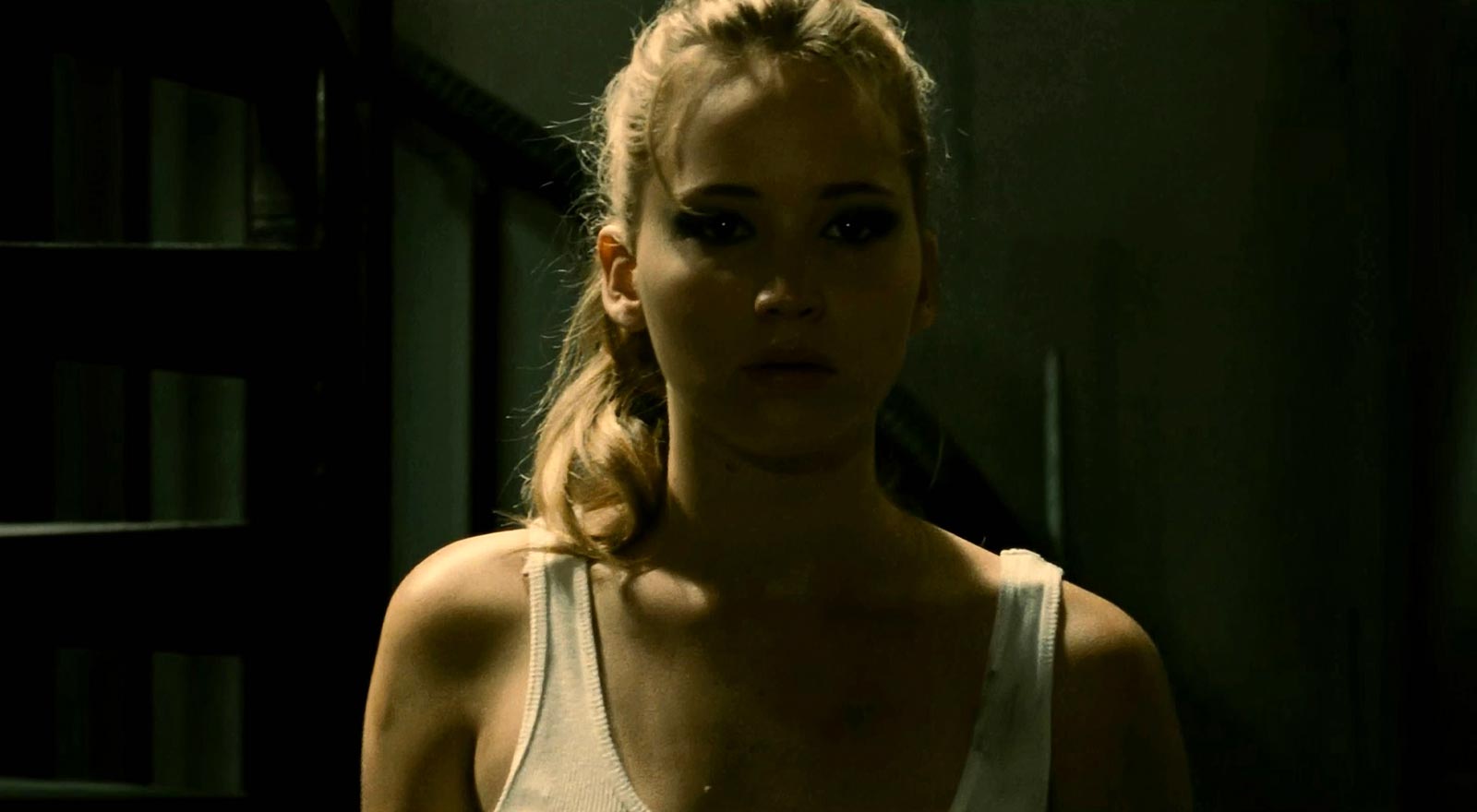 Jennifer Lawrence investigates strange goings-on next door in The House at the End of the Street (2012)