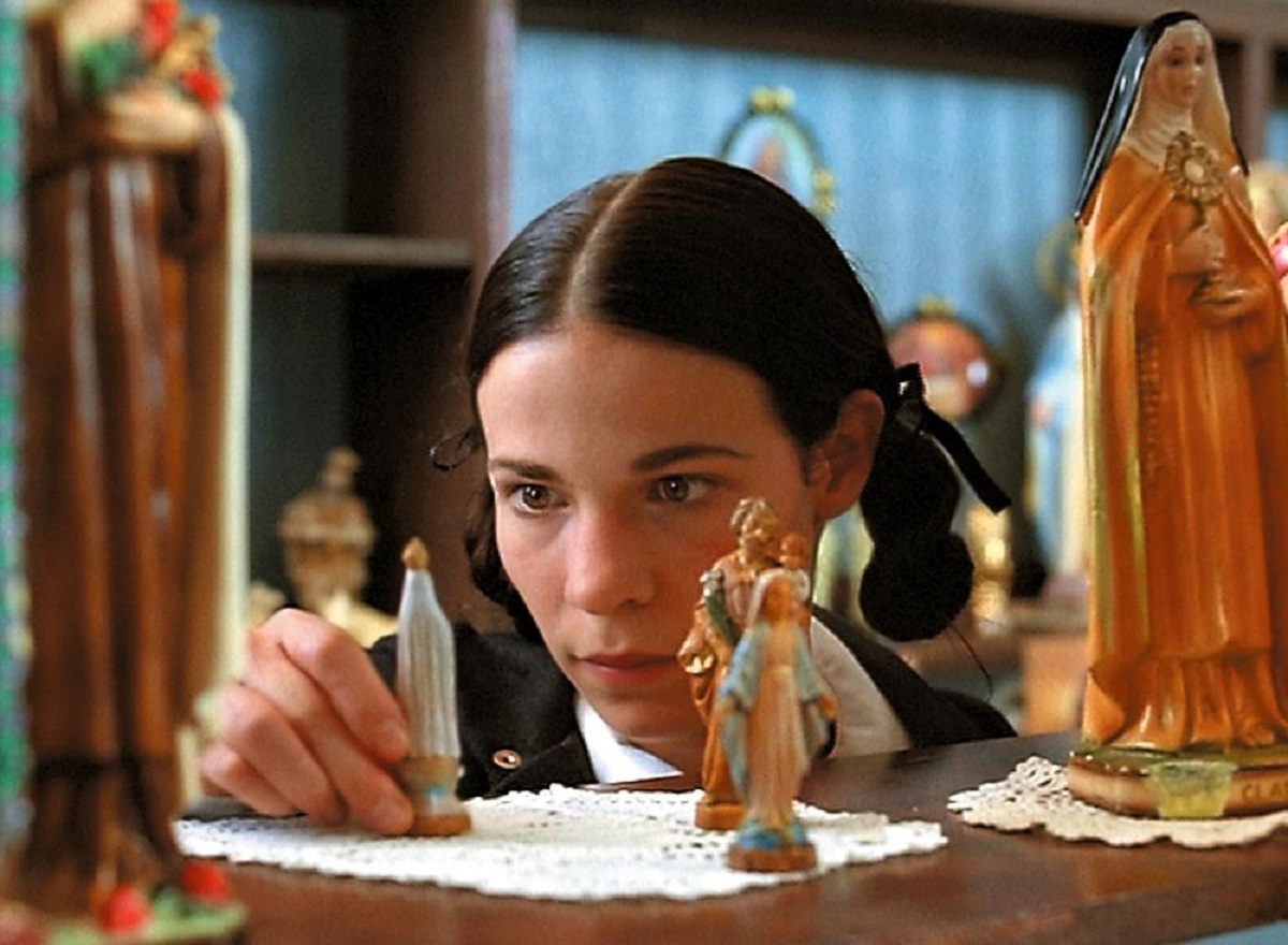 Lili Taylor in Household Saints (1993)