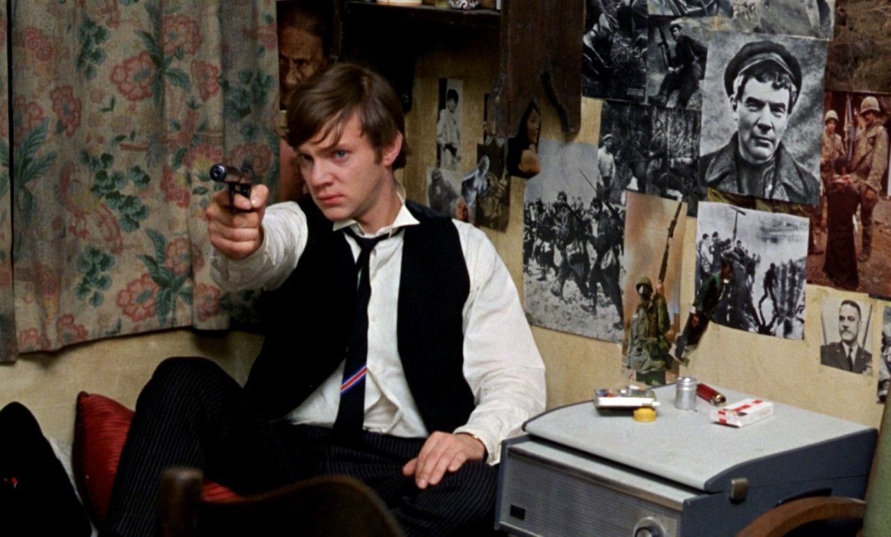Malcolm McDowell as schoolboy Mick Travis plotting revolution in If ... (1968)