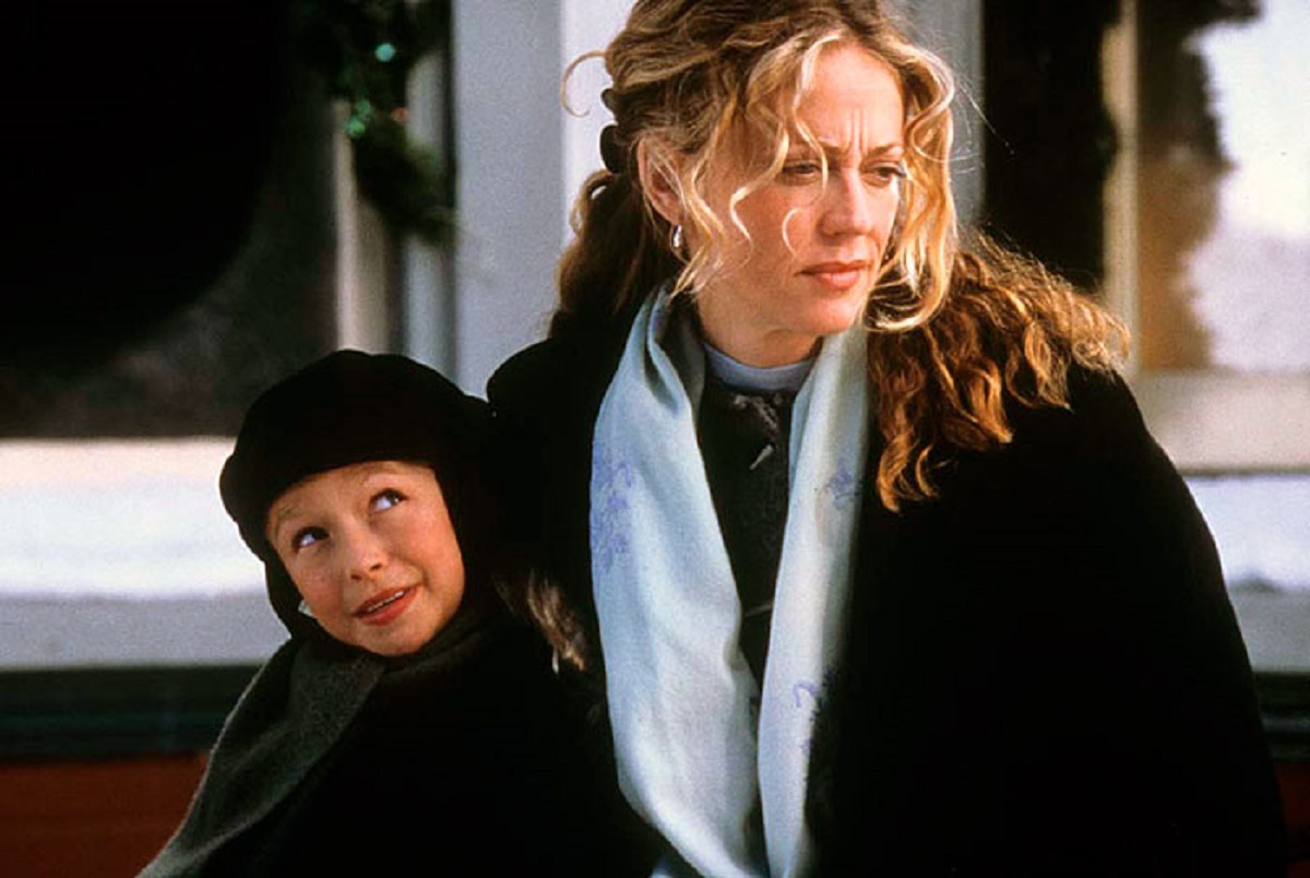 Ally Walker and her younger self (Hayden Panettiere) in If You Believe (1999)