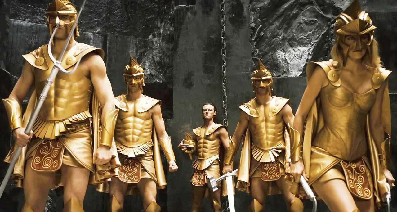 Zeus (Luke Evans) and the gods prepare to go to war in Immortals (2011)