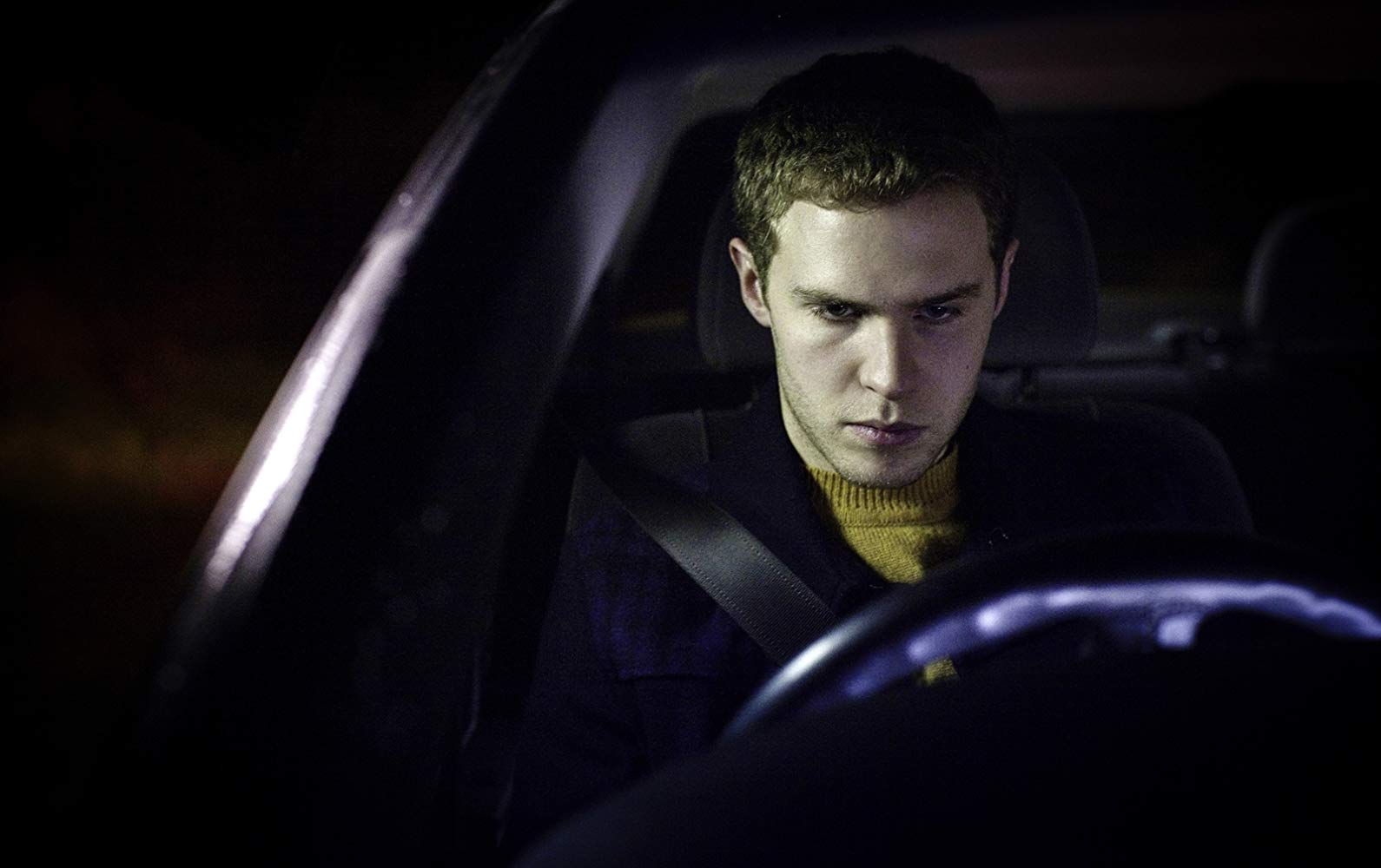 Iain De Caestecker behind the wheel in In Fear (2013)