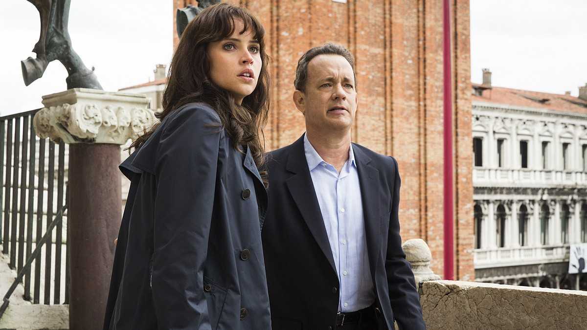 Tom Hanks and Felicity Jones in Inferno (2006)