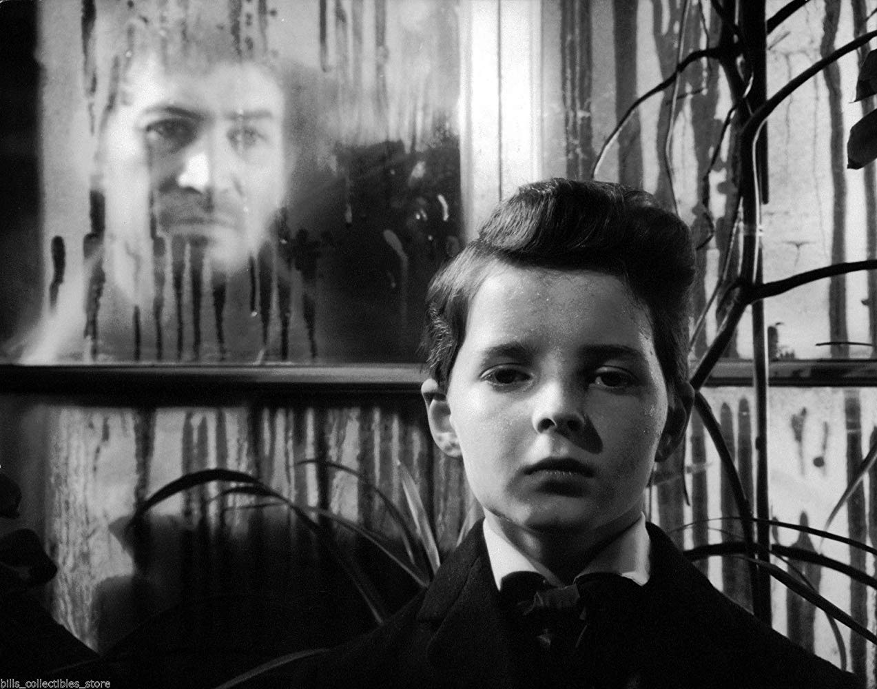 Miles (Martin Stephens) and the ghost of Quint (Peter Wyngarde) in The Innocents (1961)