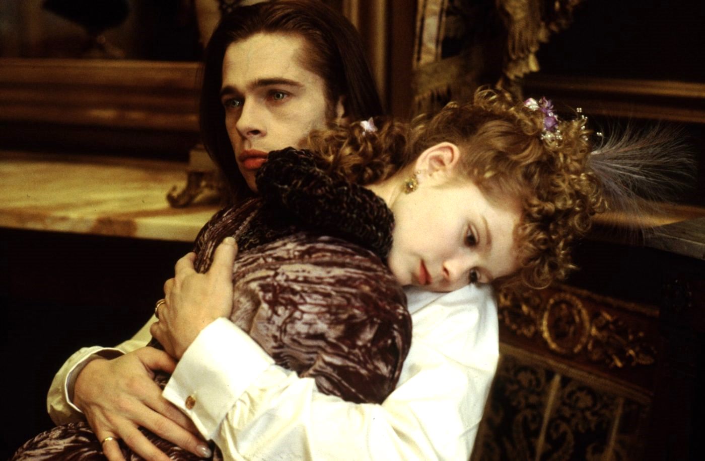 Louis (Brad Pitt) and Claudia (Kirsten Dunst) in Interview with the Vampire: The Vampire Chronicles (1994)