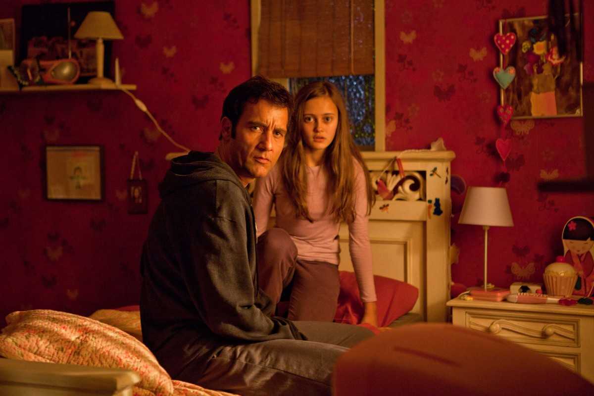 Clive Owen and daughter Ella Purnell in Intruders (2011)