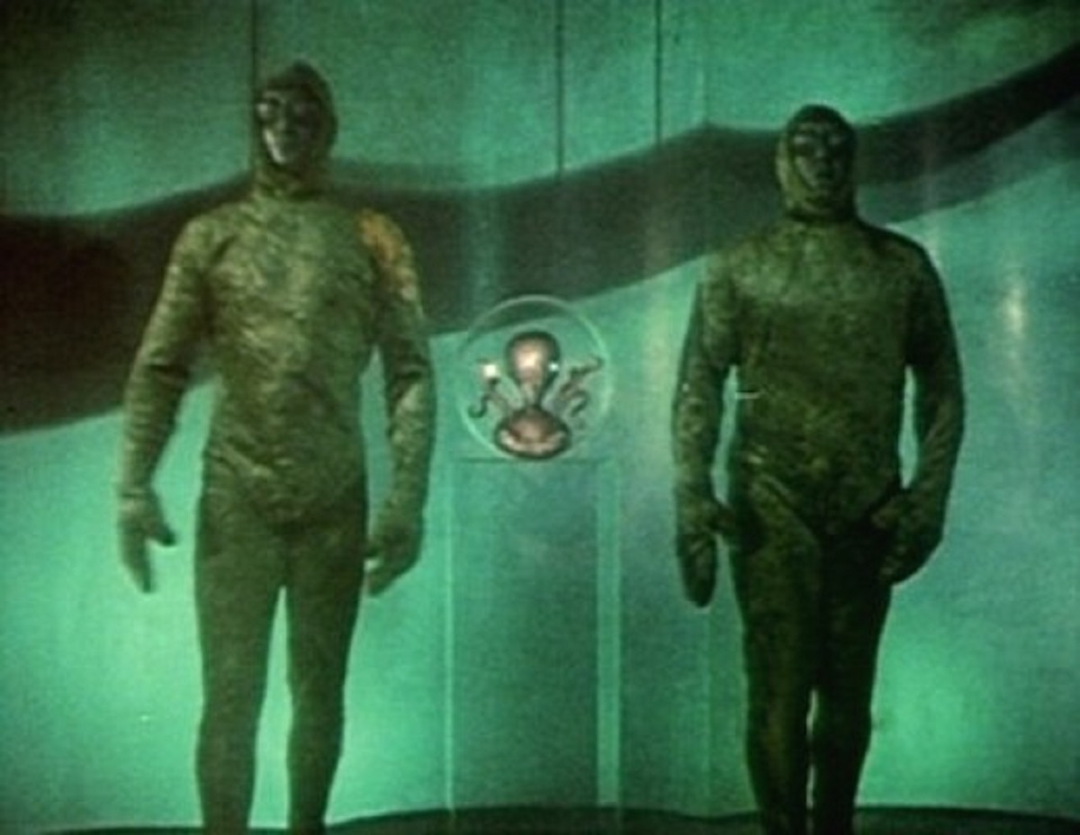 The Martian leader flanked by two soldiers in Invaders from Mars (1953)