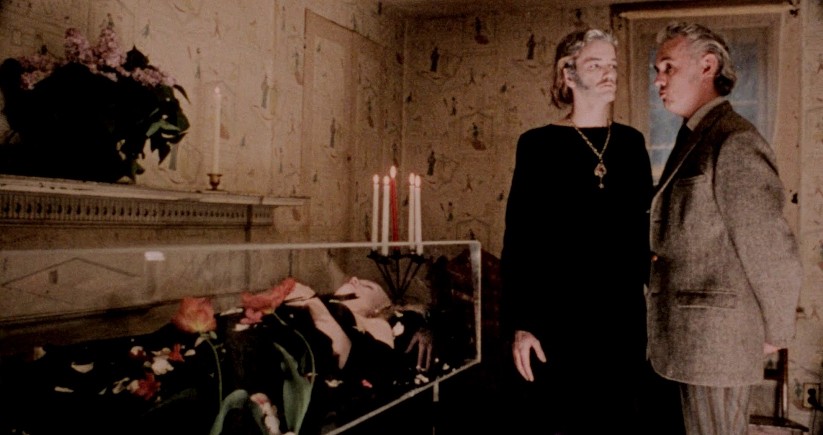 Druid cultsists with the body of their queen in Invasion of the Blood Farmers (1972)