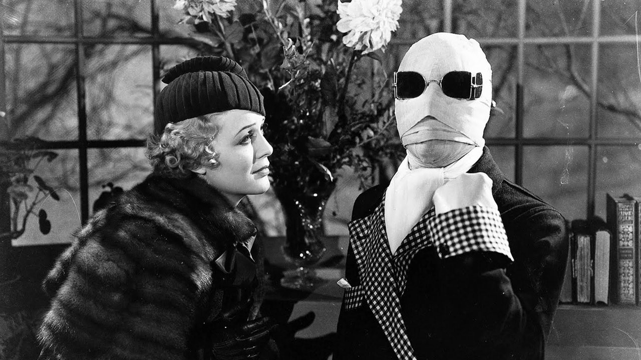 Gloria Stuart (later of Titanic fame) and Griffen (Claude Rains) in The Invisible Man (1933)