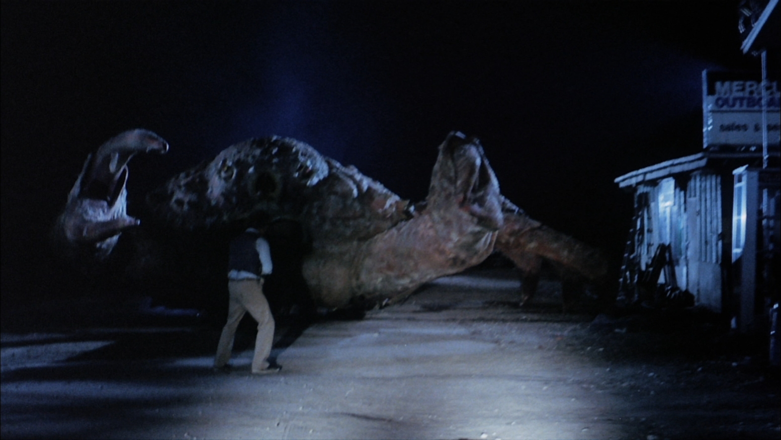 Robert Lansing faces a giant crab in Island Claws (1980)