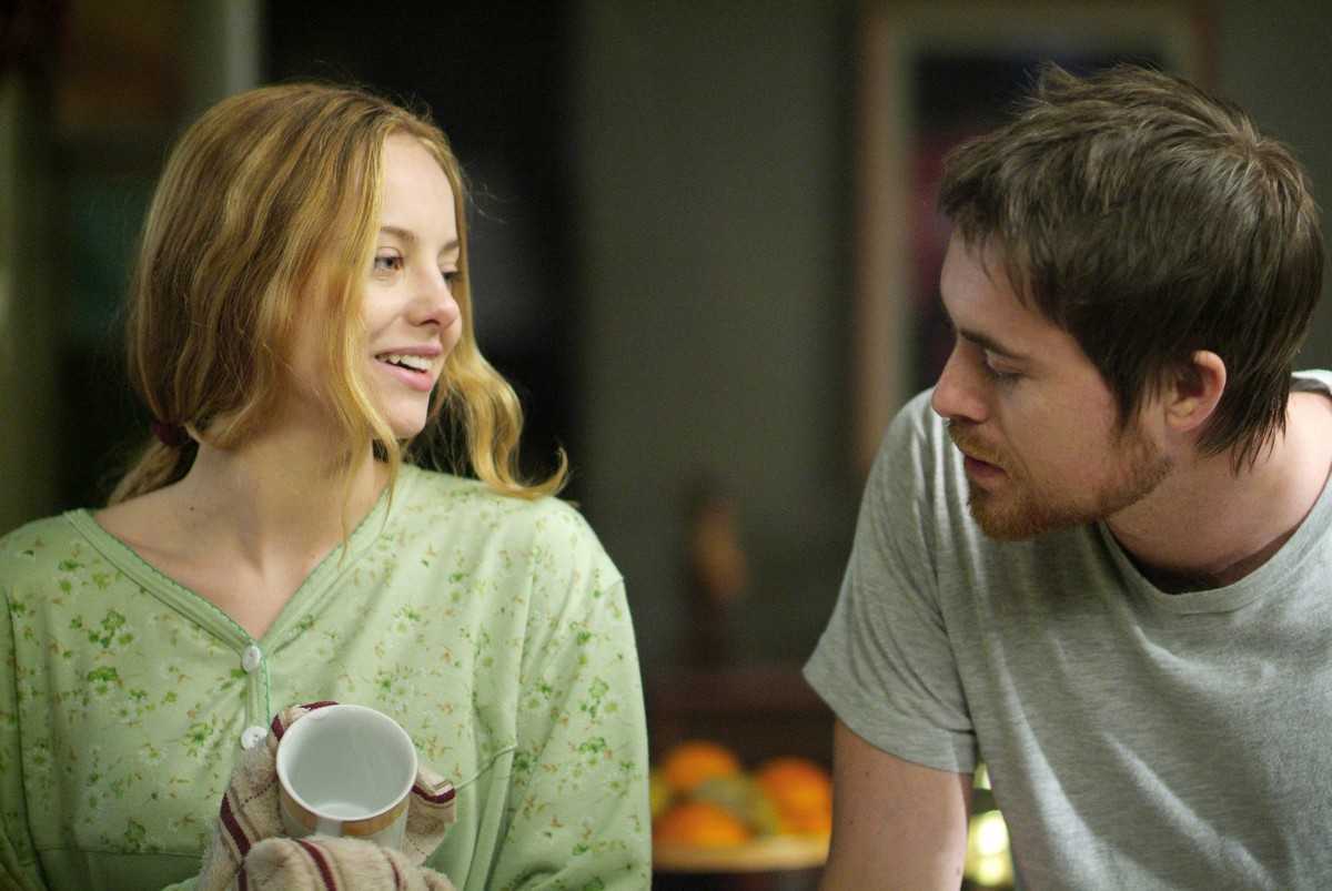 Bijou Phillips and James Murray as the prospective parents in It's Alive (2008)