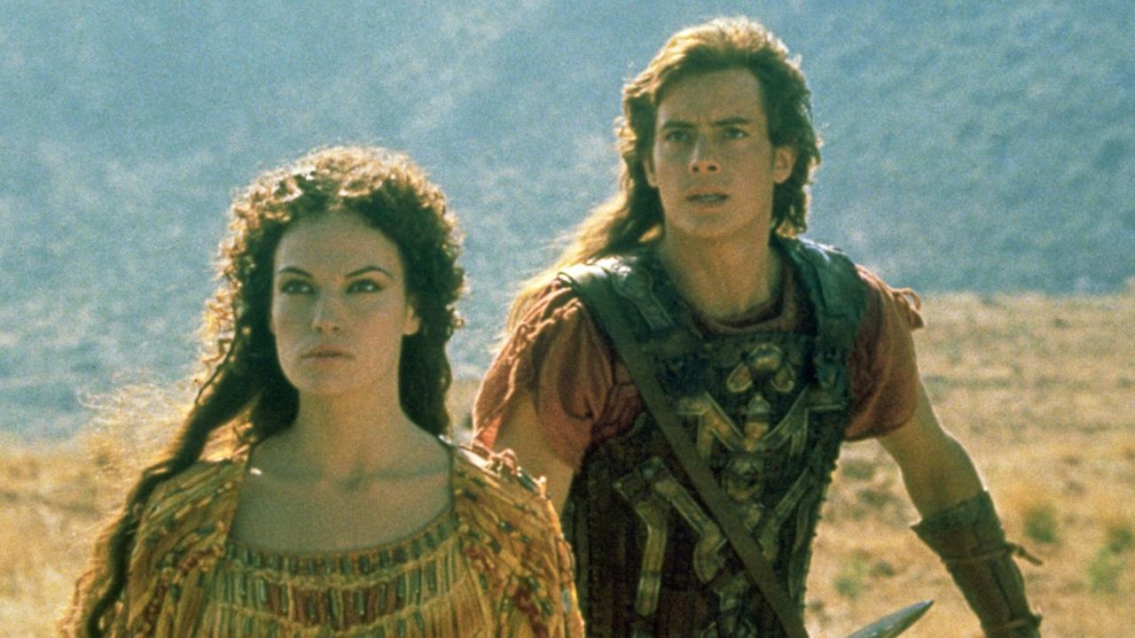 Jason (Jason London) and Medea (Jolene Blalock) in Jason and the Argonauts (2000)