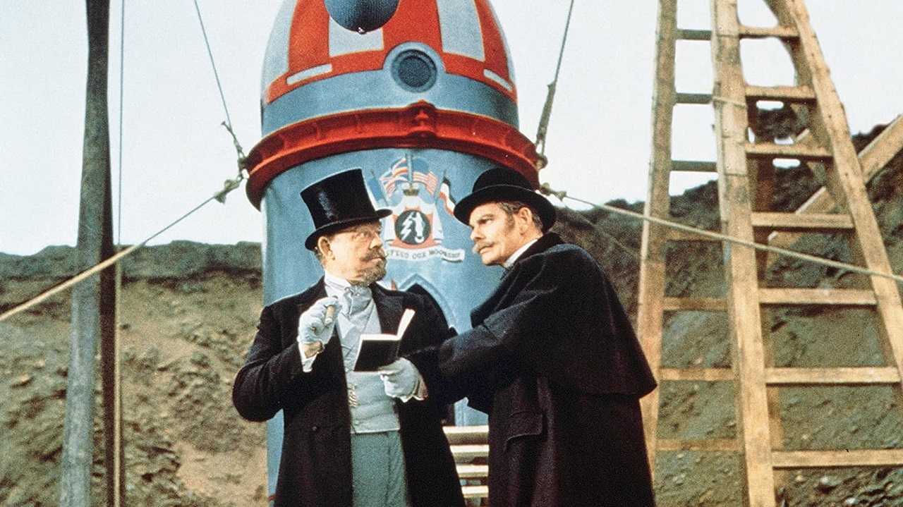 Phineas T. Barnum (Burl Ives) with Allan Cuthbertson in Jules Verne's Rocket to the Moon (1967)
