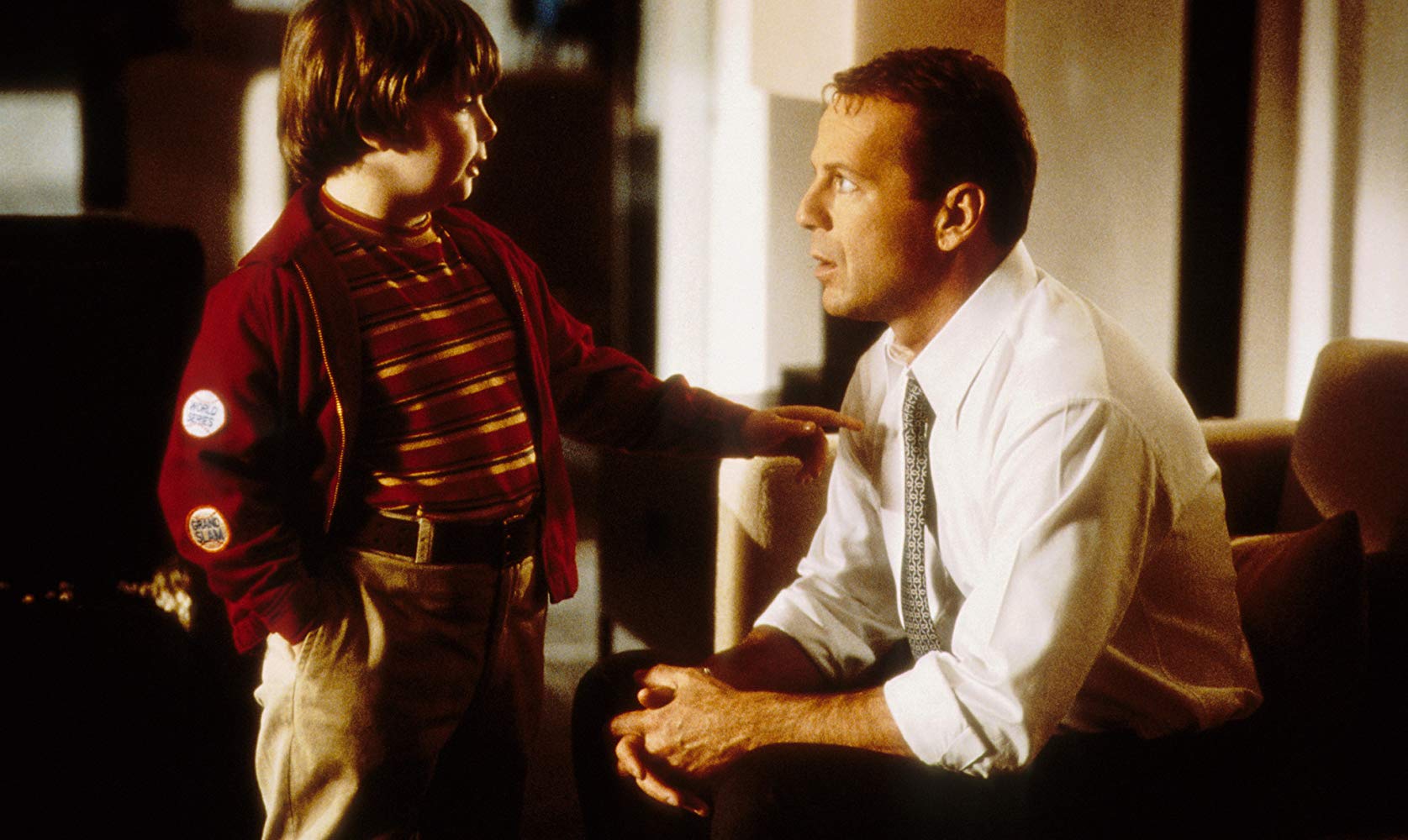 Bruce Willis meets his boyhood self Spencer Breslin in The Kid (2000)