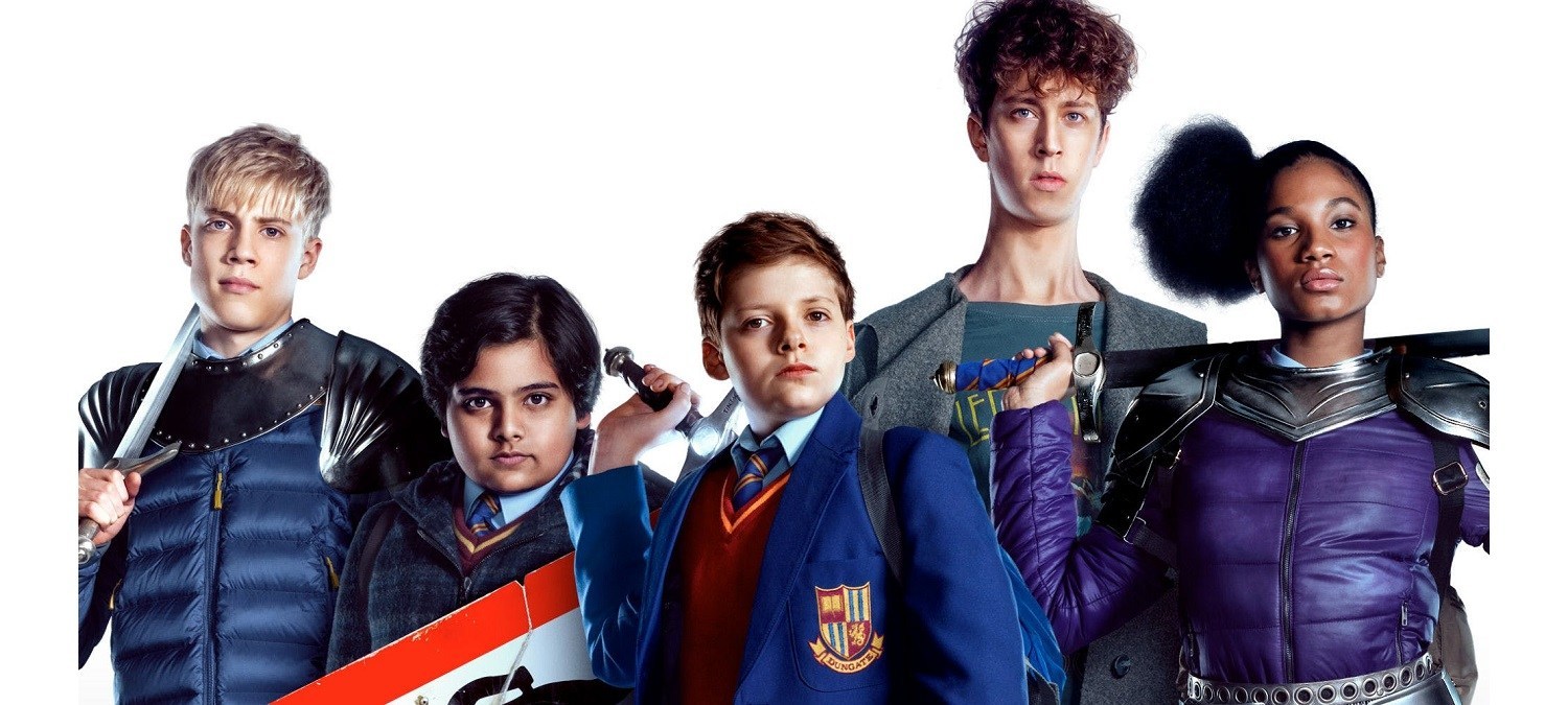 Lance (Tom Taylor), Bedders (Dean Chaumoo), Alex (Louis Ashbourne Serkis). Merlin (Angus Imrie) and Kaye (Rhianna Dorris) in The Kid Who Would Be King (2019)