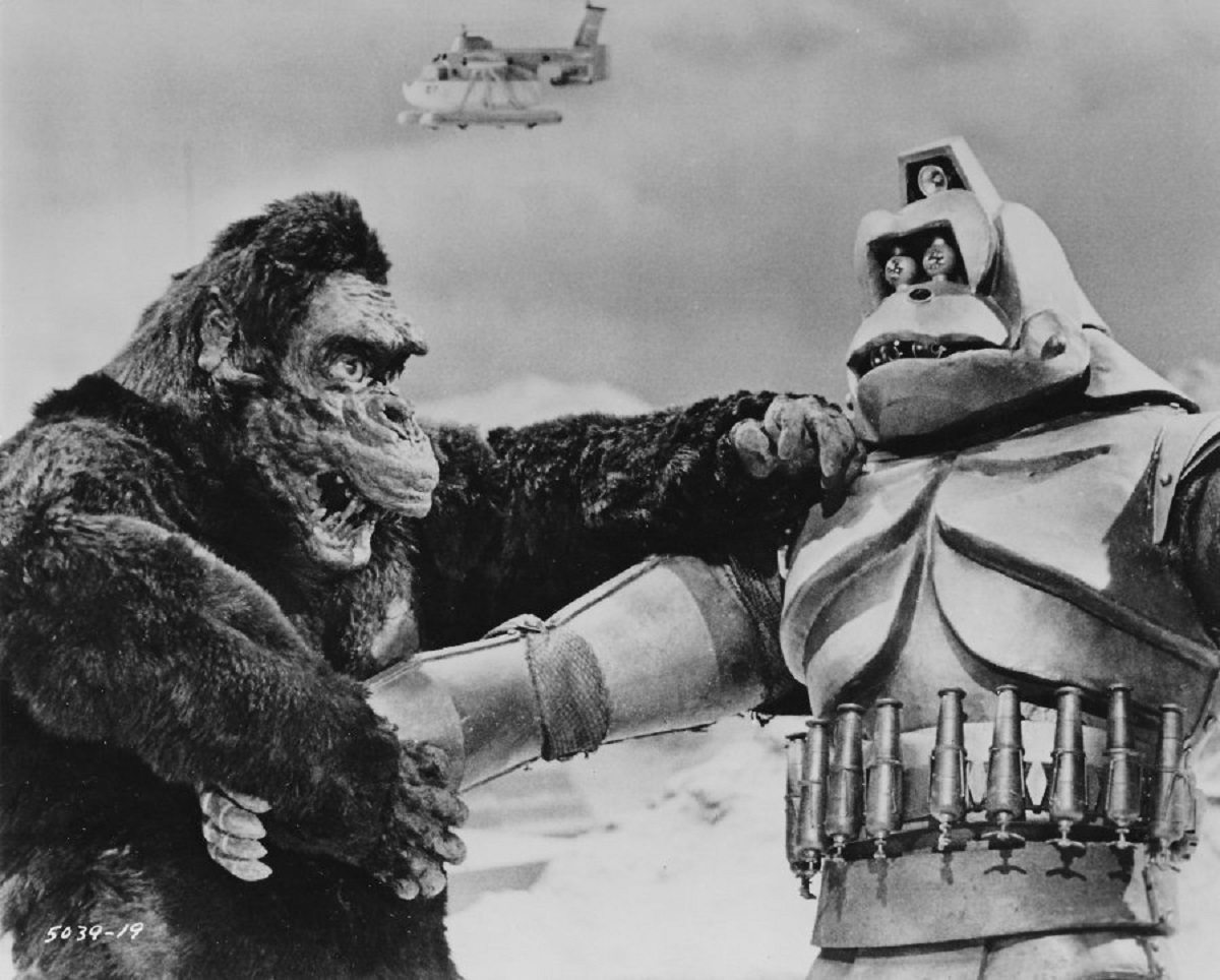 King Kong vs Mecha-Kong in King Kong Escapes (1967)