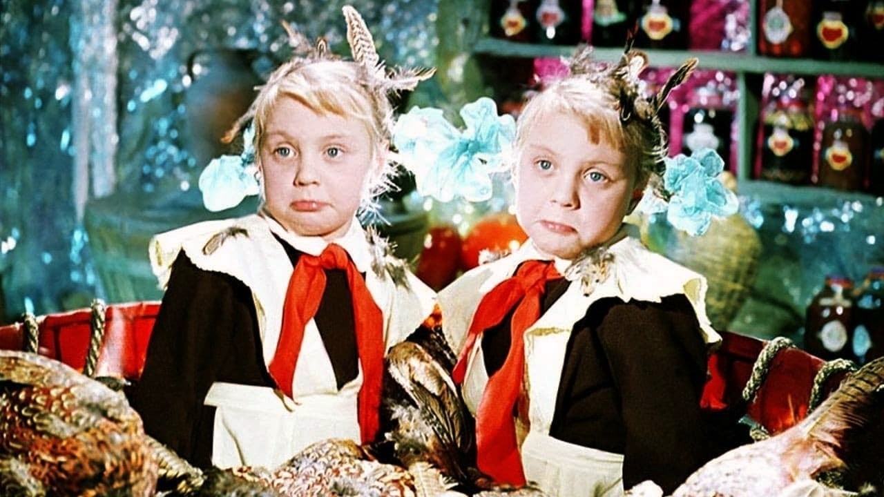 Twins Olia and Tanya Yukina in The Kingdom of Crooked Mirrors (1963)