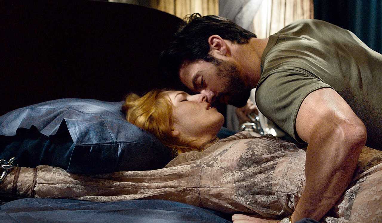 Josephine de la Baume and Milo Ventimiglia in Kiss of the Damned (2012)